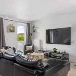 Apartment Aswith - 2-3km From The Sea By Interhome